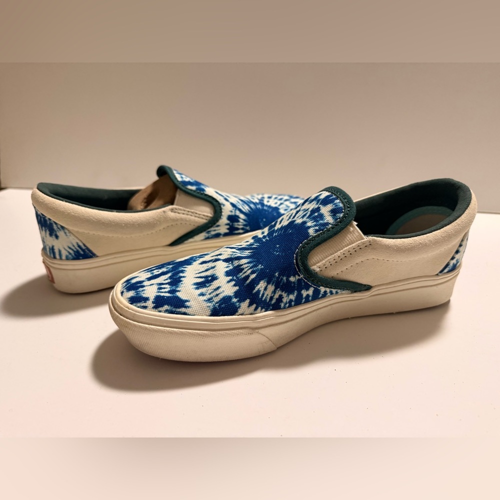 LIKE NEW-Vans Blue and White Tie-Dye Sneakers - Picture 4 of 10